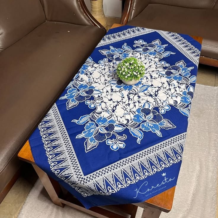 Taplak Meja Batik